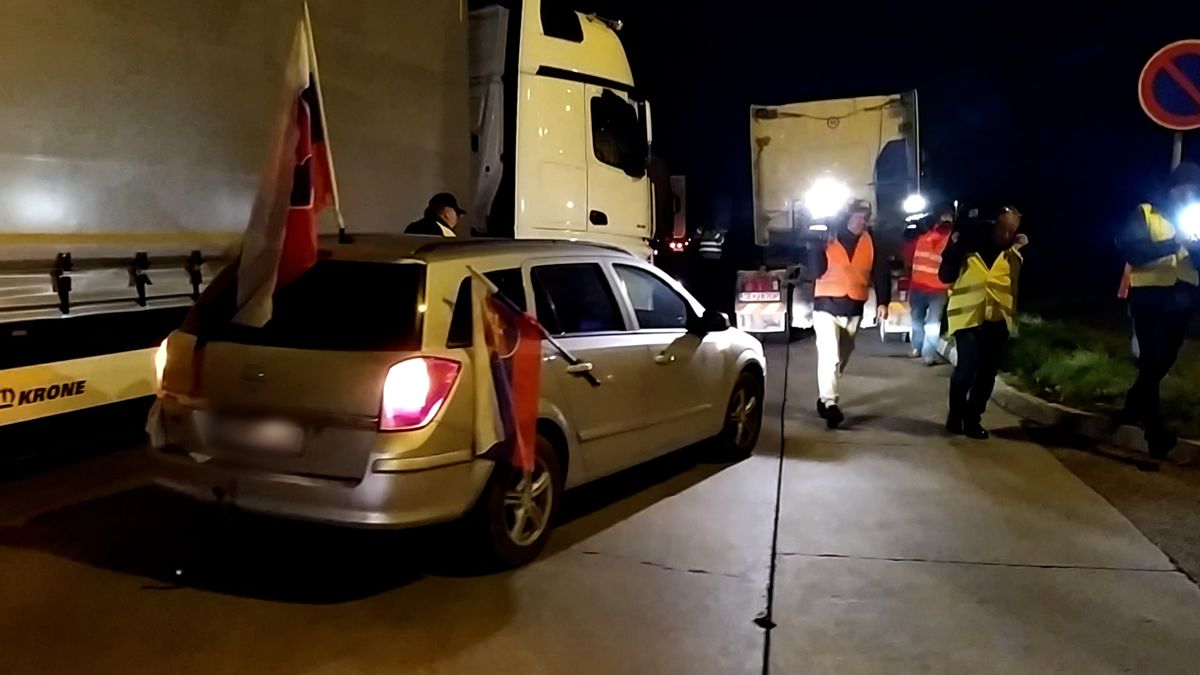 Slovenští autodopravci protestní blokádu brzy ukončili